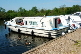 Pacific Diamond moored at Womack Staithe